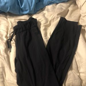 Lulu lemon on the fly 7/8 pant